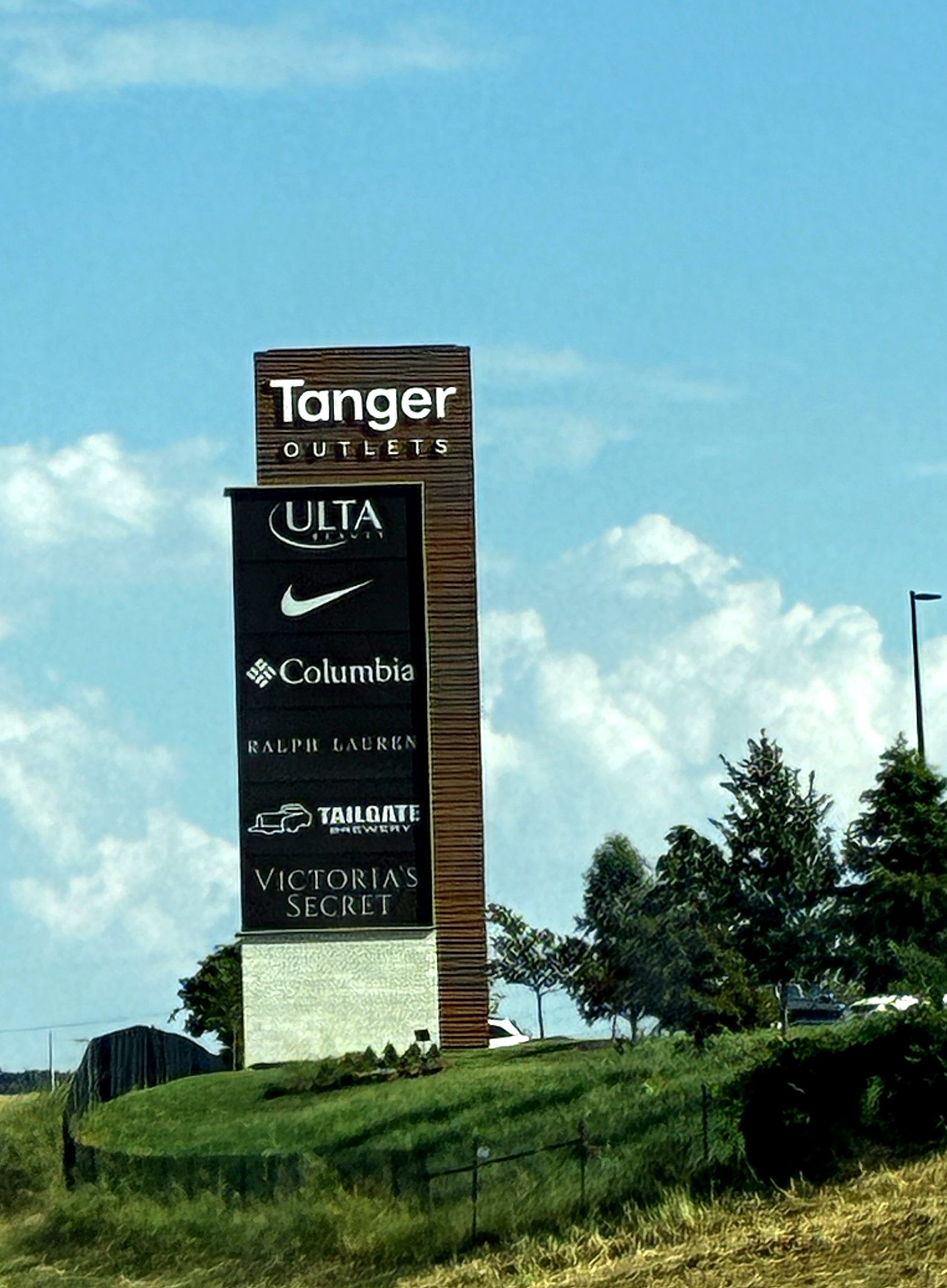 Tanger Outlets Nashville sign in Antioch
